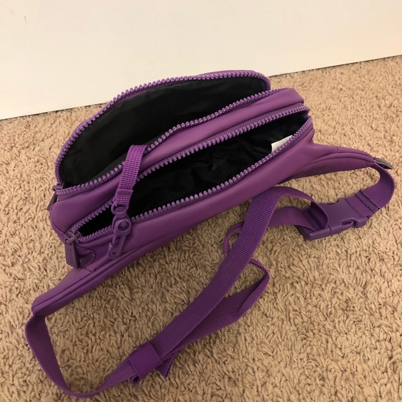 Purple Reebok Fanny Pack - Picture 4 of 5